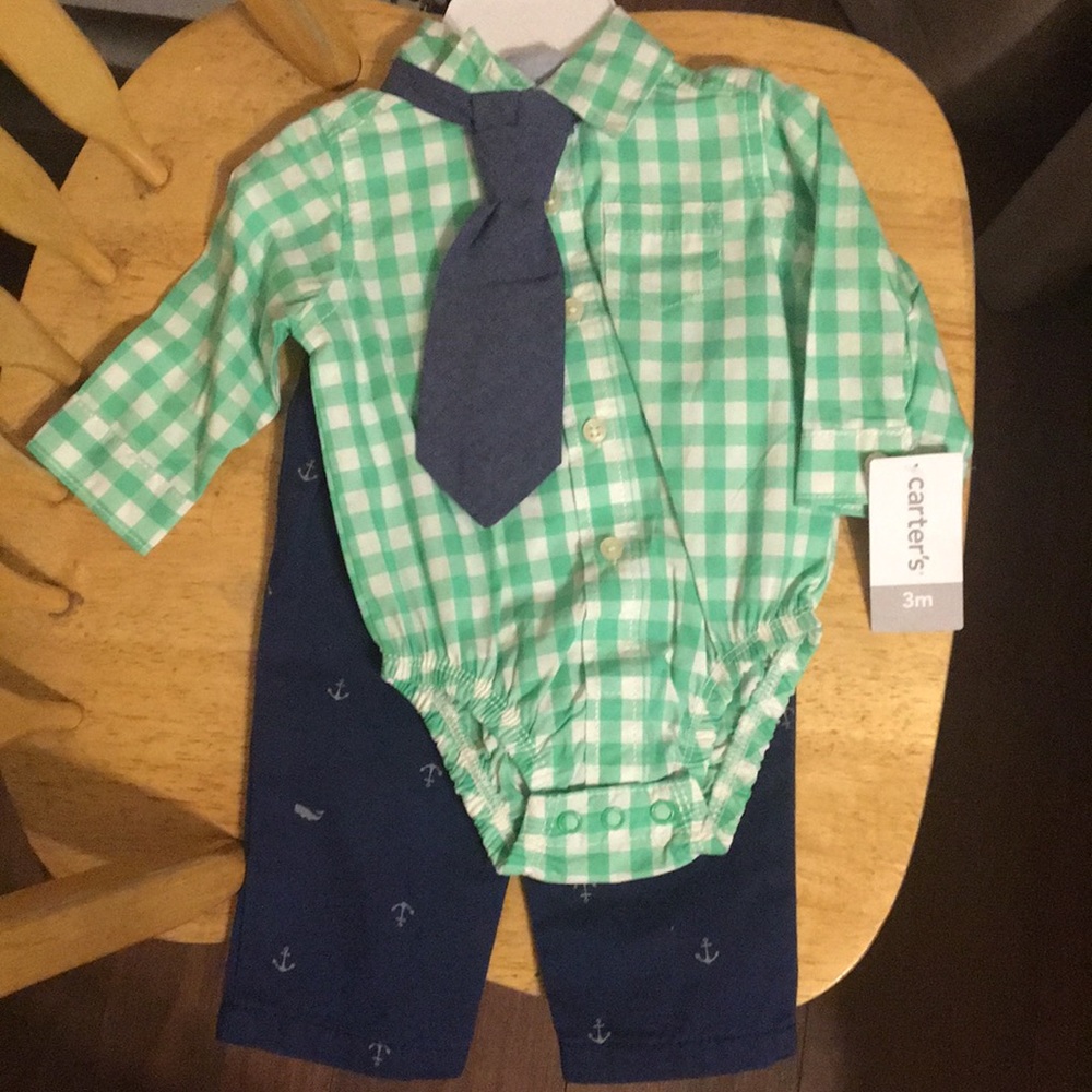 Brand new Carter’s baby outfit